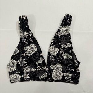 Victoria’s Secret Bra Extra Small Black White Flower Sports Lounge